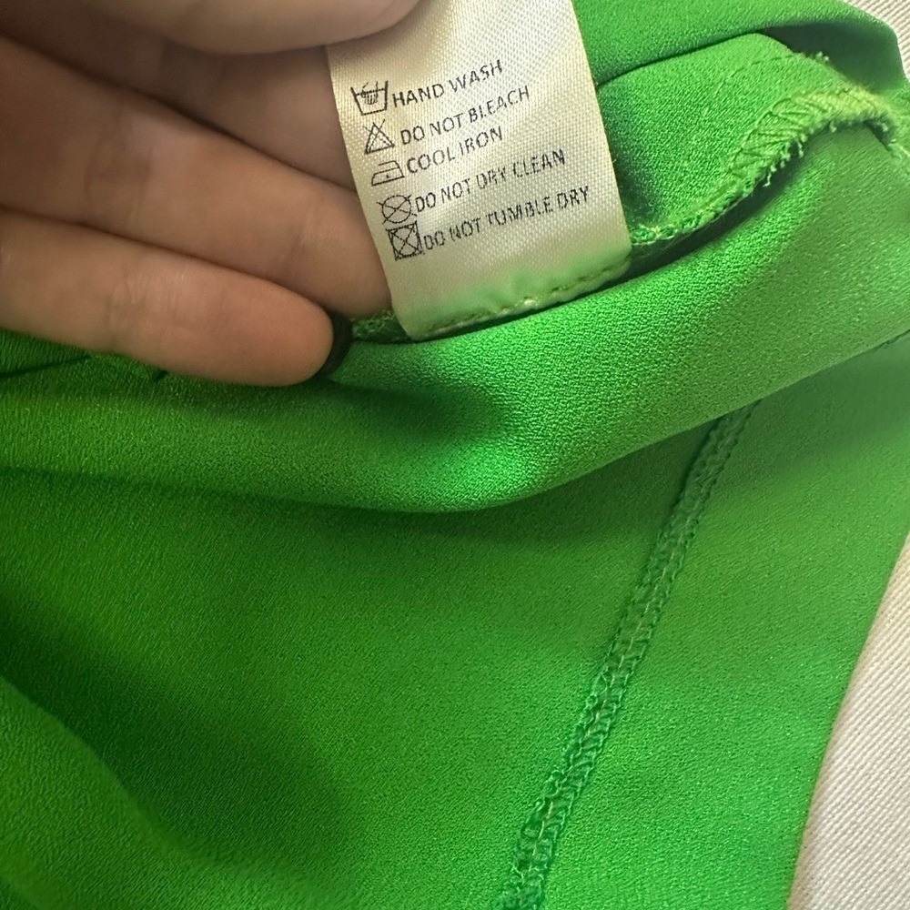 Olivaceous Chic Emerald‎ Breeze Ruffle Tank Womens Size Small - Summer Staple - Picture 7 of 9